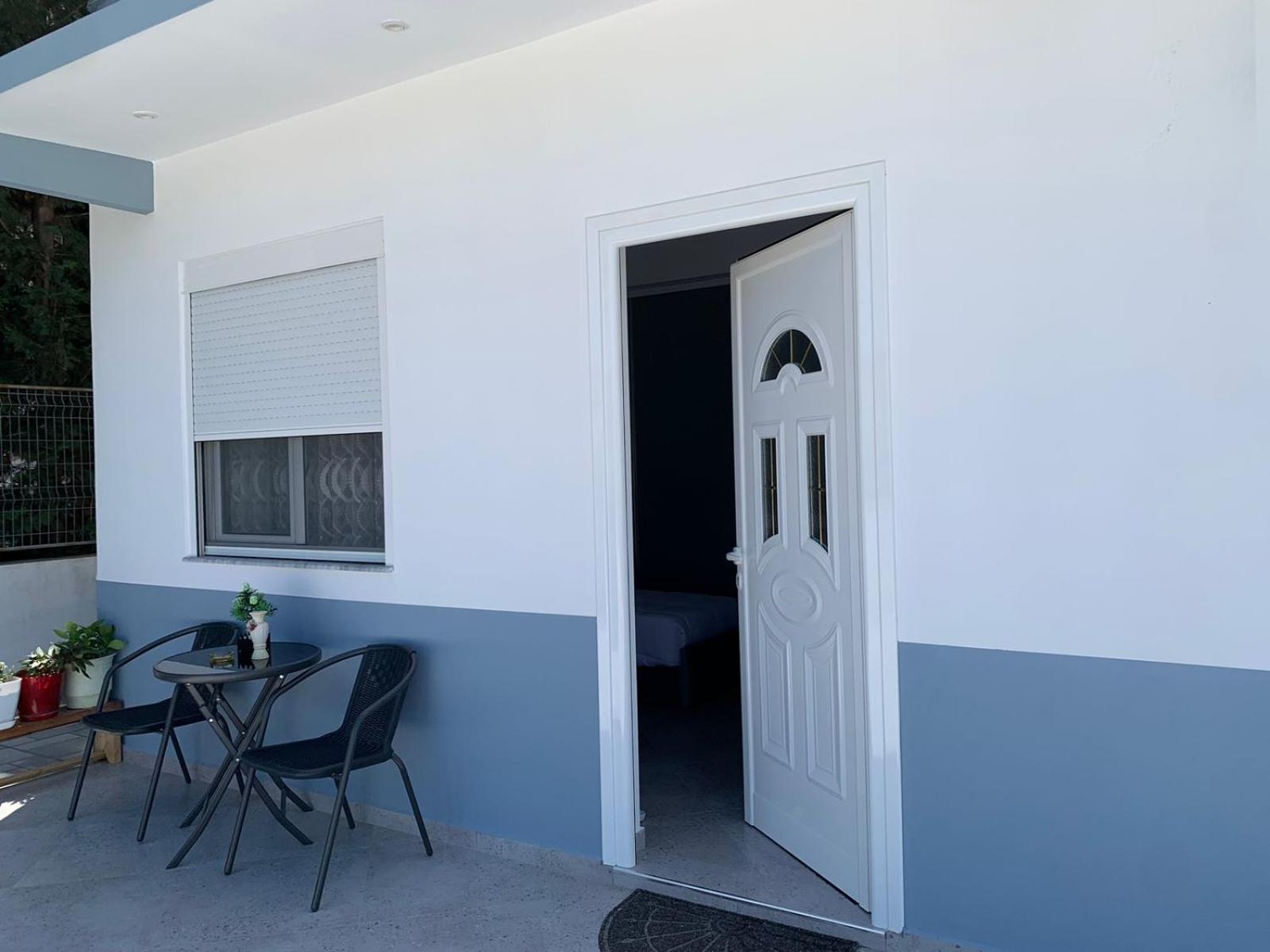 Villa Likaj Berat Bilik gambar