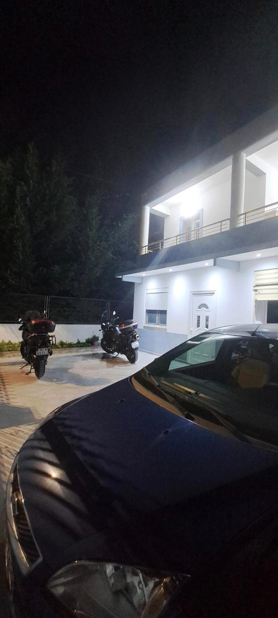 Villa Likaj Berat Luaran gambar